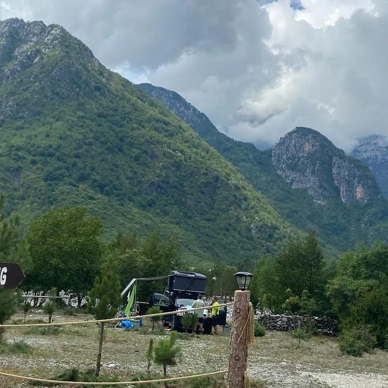 Guesthouse Veni I Gjyshit Nderlysaj