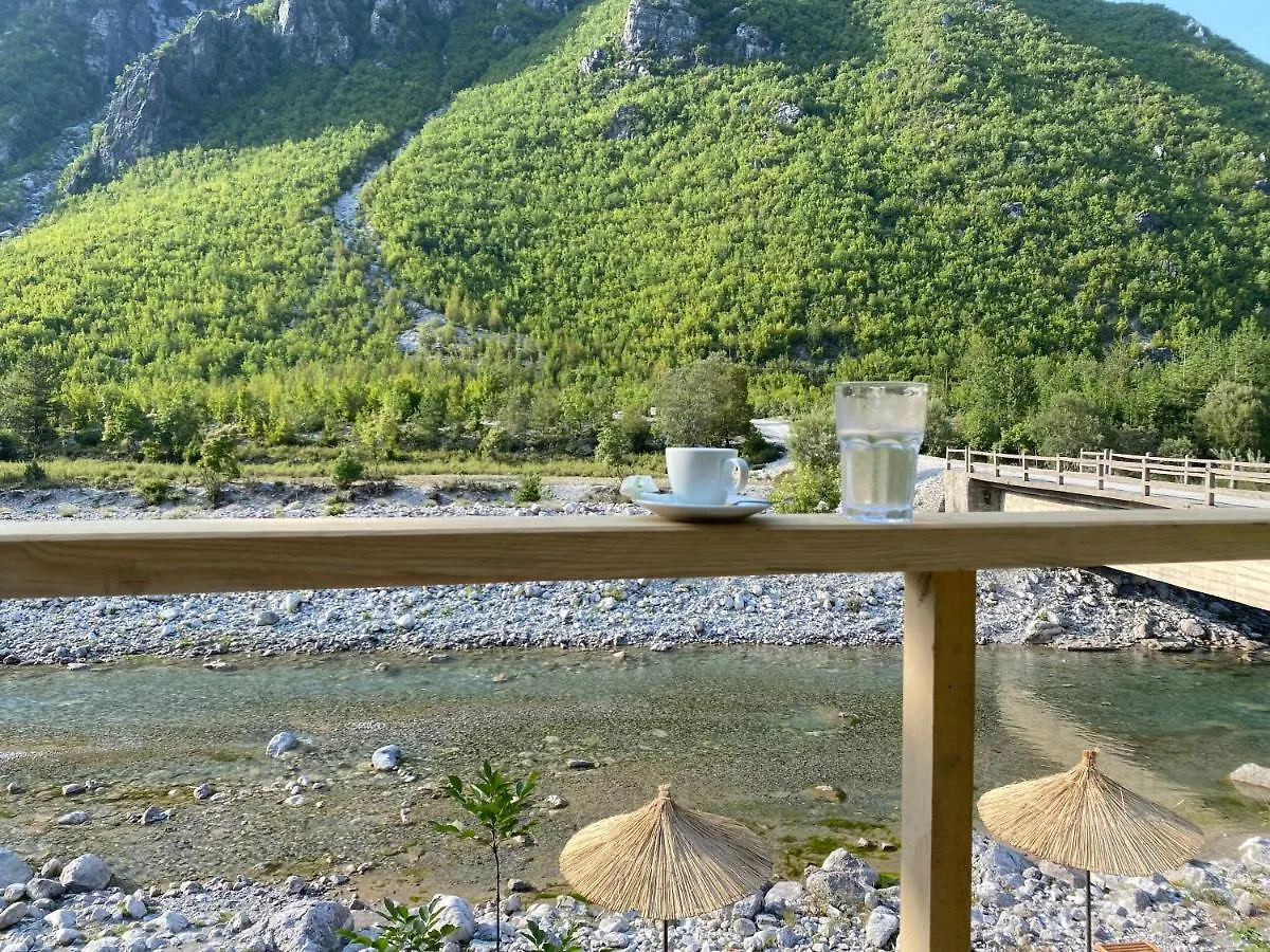 Guesthouse Veni I Gjyshit Nderlysaj Hotel