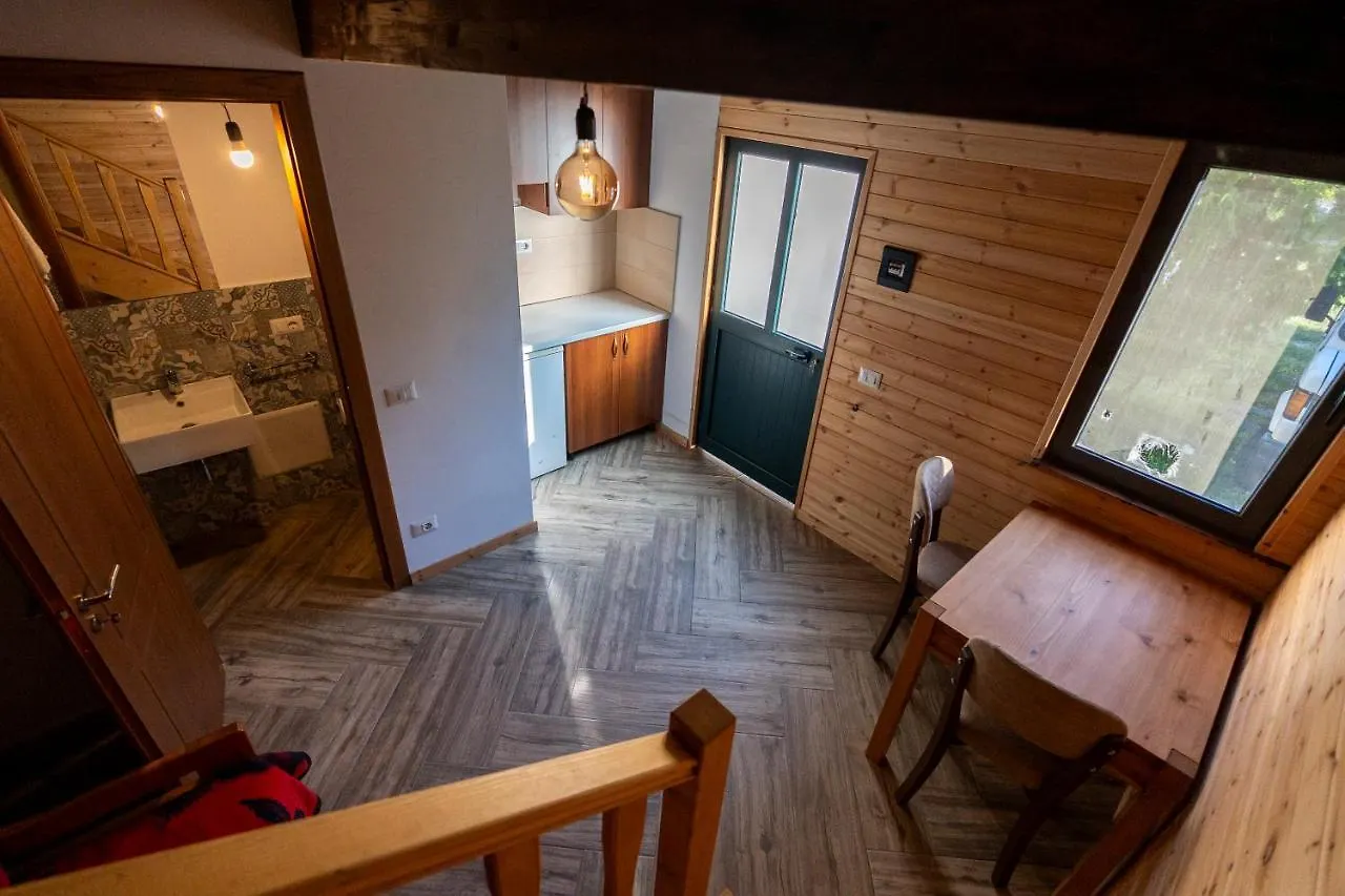 Guesthouse Veni I Gjyshit Nderlysaj