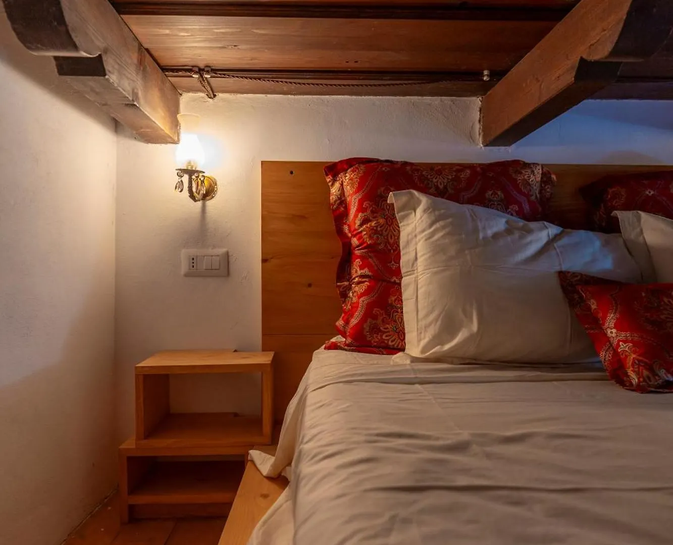 Hotel Guesthouse Veni I Gjyshit Nderlysaj