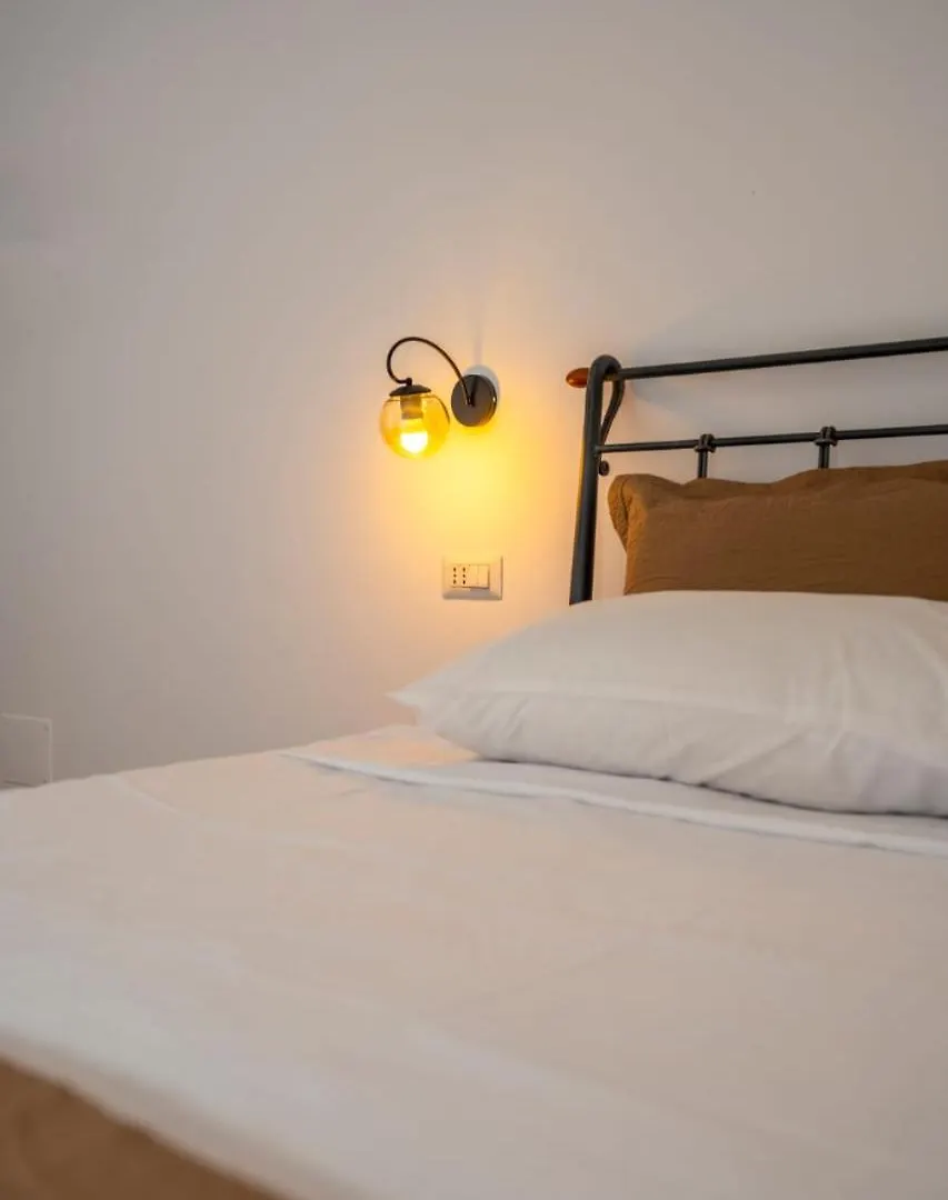 Guesthouse Veni I Gjyshit Nderlysaj
