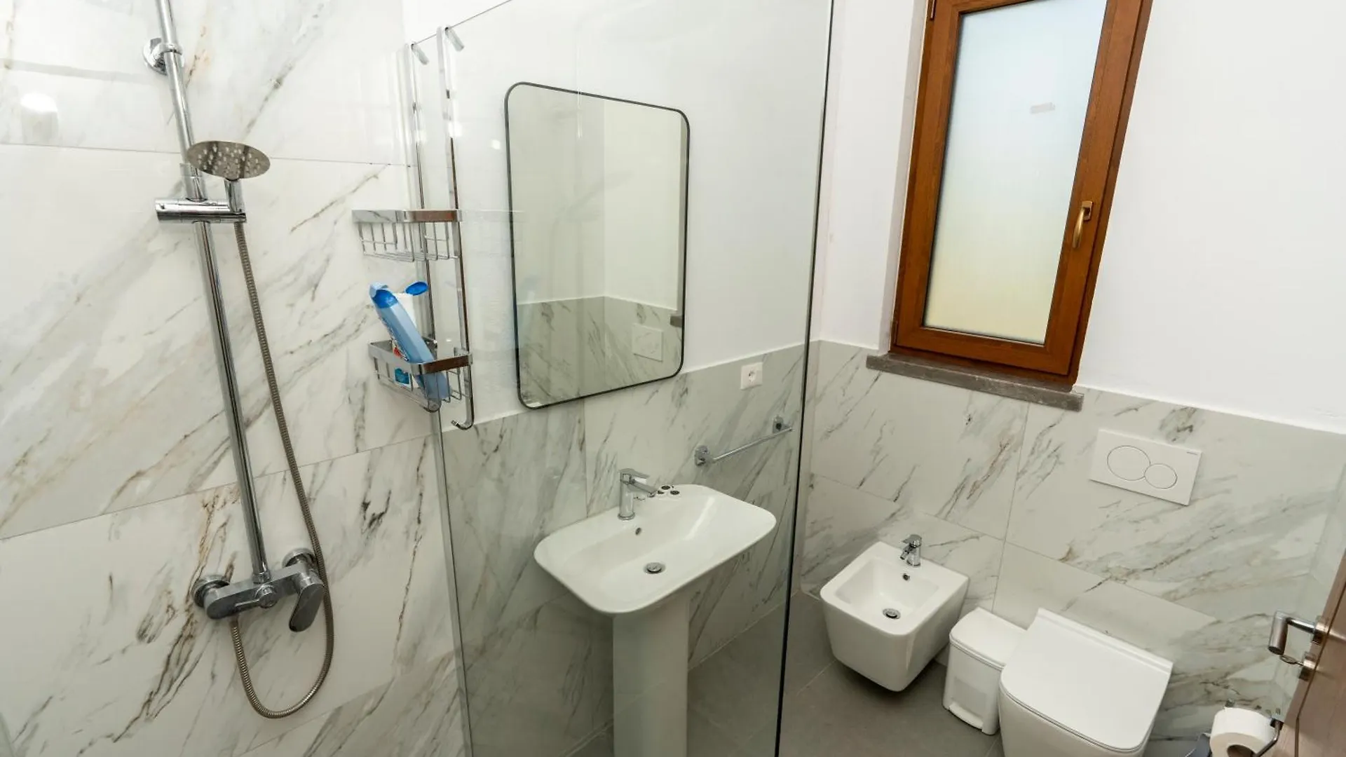 Guesthouse Veni I Gjyshit Nderlysaj Albanië